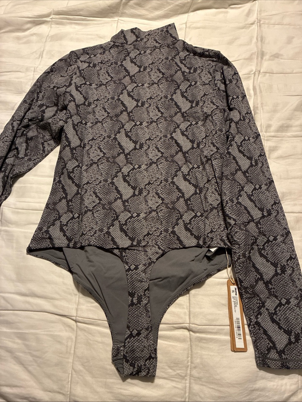 Skims ladies zip front snake print bodysuit size XL - Picture 4 of 5